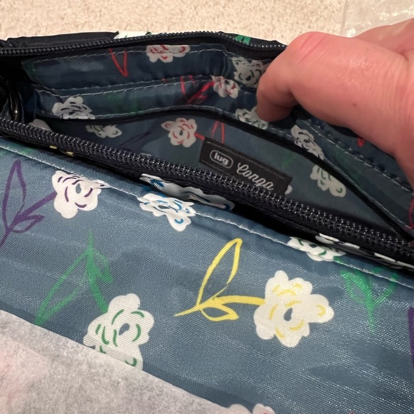 Lug Conga Crossbody bag in Bright Floral NWT - Picture 4 of 6